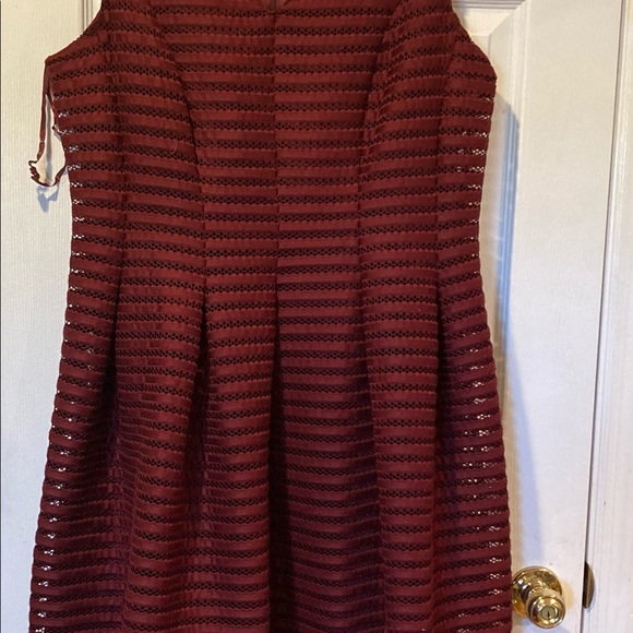 Dress - Picture 1 of 6